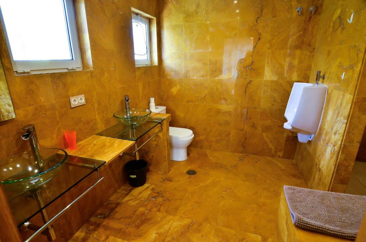 Alcazaba Beach Apartment 3302 Estepona Bagian luar foto
