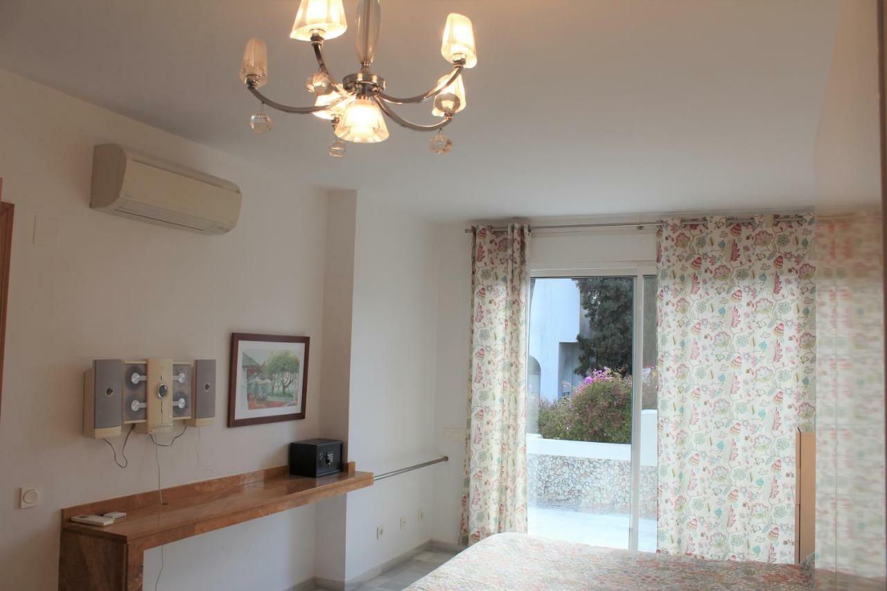 Alcazaba Beach Apartment 3302 Estepona Bagian luar foto