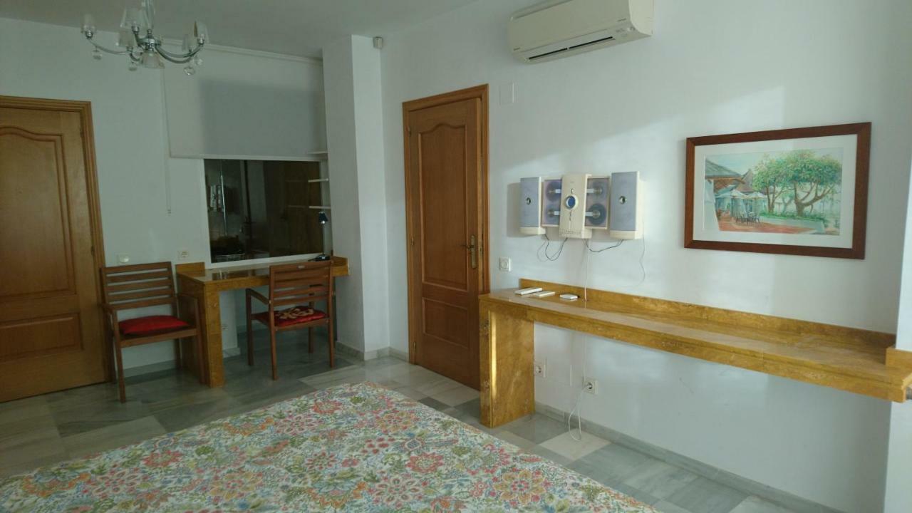 Alcazaba Beach Apartment 3302 Estepona Bagian luar foto
